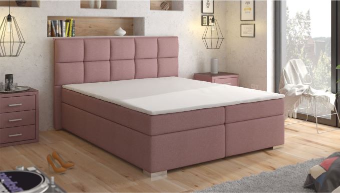 růžová manželská postel s geometrickým vzorem